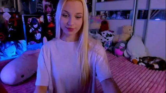 Image 2 of cuttie_ponyy Stream on Chaturbate on 1 month ago