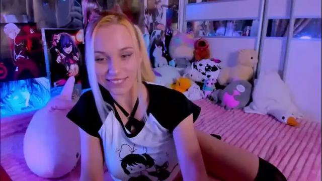 Image 6 of cuttie_ponyy Stream on Chaturbate on 5 days ago