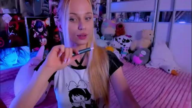 Image 8 of cuttie_ponyy Stream on Chaturbate on 5 days ago