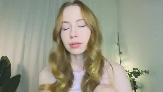 Image 6 of cuute_angell Stream on Chaturbate on 1 month ago