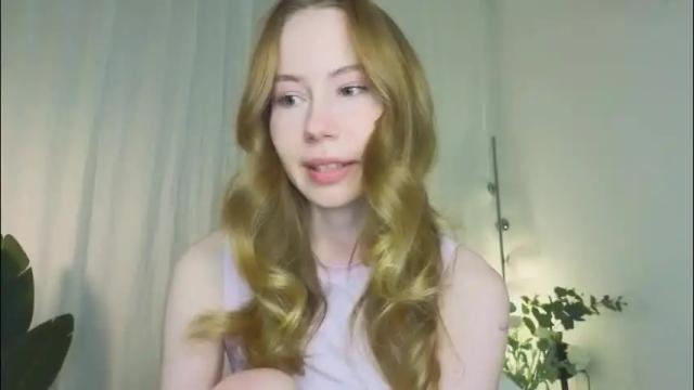 Image 7 of cuute_angell Stream on Chaturbate on 1 month ago