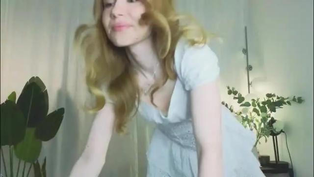 Image 10 of cuute_angell Stream on Chaturbate on 1 month ago
