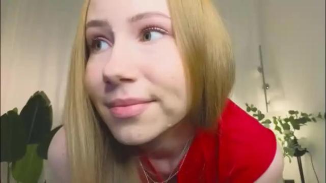 Image 4 of cuute_angell Stream on Chaturbate on 1 month ago