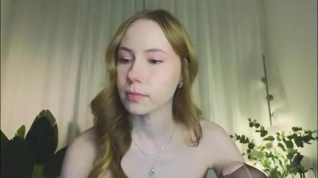 Image 2 of cuute_angell Stream on Chaturbate on 1 month ago
