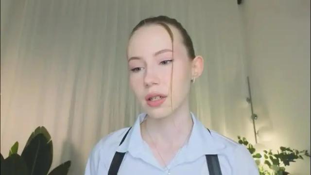 Image 6 of cuute_angell Stream on Chaturbate on 1 month ago