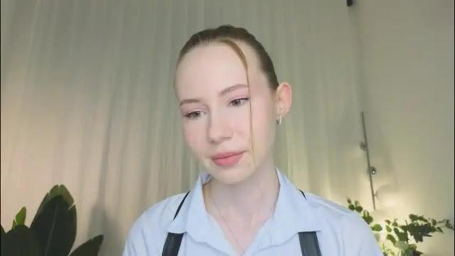 Image 8 of cuute_angell Stream on Chaturbate on 1 month ago