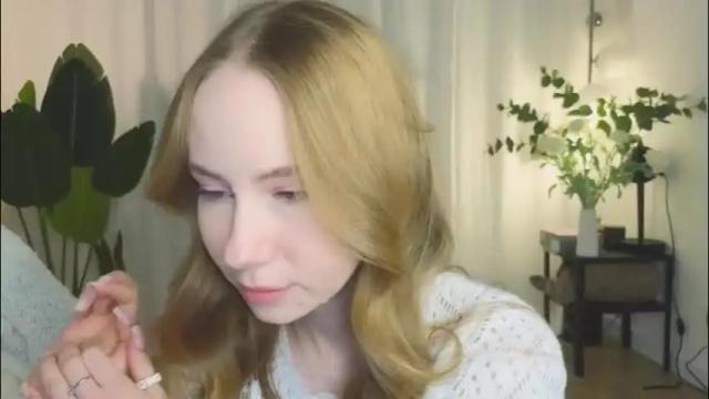 Image 10 of cuute_angell Stream on Chaturbate on 29 days ago