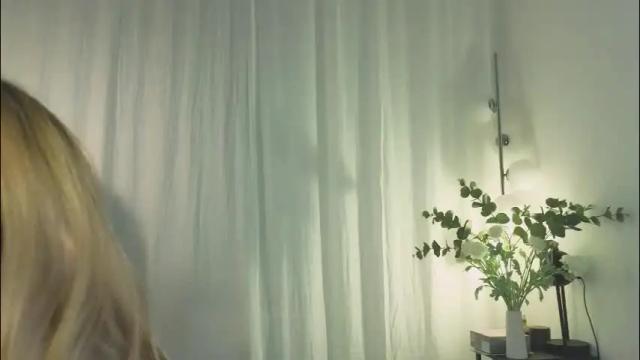 Image 6 of cuute_angell Stream on Chaturbate on 1 month ago