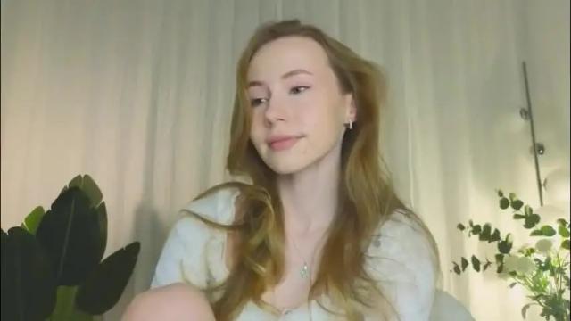 Image 3 of cuute_angell Stream on Chaturbate on 27 days ago