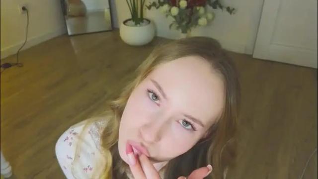 Image 7 of cuute_angell Stream on Chaturbate on 24 days ago