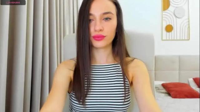 Image 3 of cyber_geisha Stream on Chaturbate on 1 month ago
