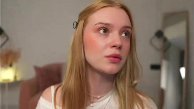 Image 6 of cyberheart_ Stream on Chaturbate on 2 months ago