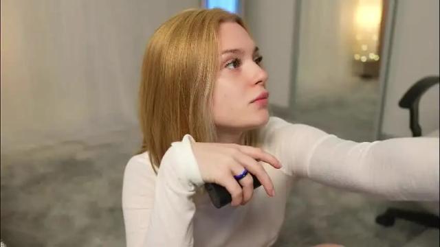 Image 7 of cyberheart_ Stream on Chaturbate on 2 months ago