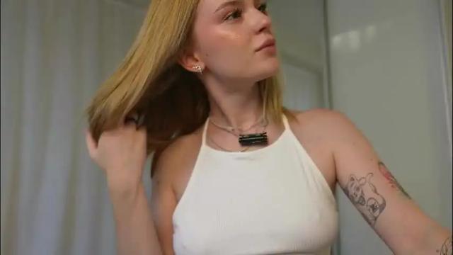 Image 8 of cyberheart_ Stream on Chaturbate on 2 months ago