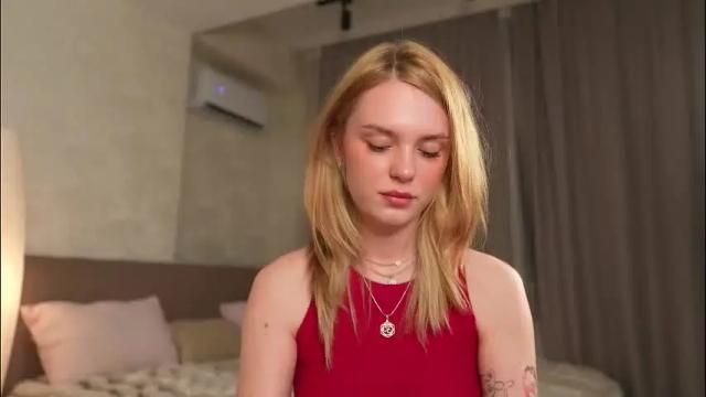 Image 10 of cyberheart_ Stream on Chaturbate on 1 month ago