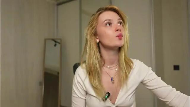Thumbnail 3, cyberheart_'s Stream at Chaturbate, 1 month ago