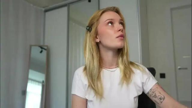 Thumbnail 3, cyberheart_'s Stream at Chaturbate, 1 month ago
