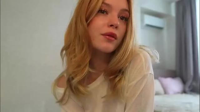 Image 7 of cyberheart_ Stream on Chaturbate on 24 days ago