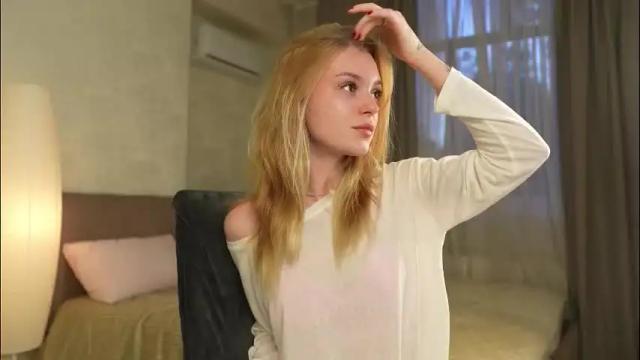 Image 4 of cyberheart_ Stream on Chaturbate on 19 days ago