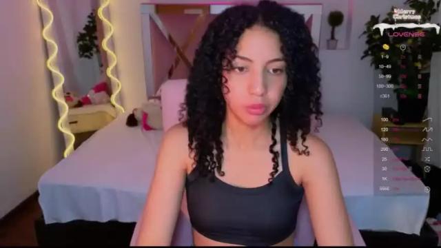 Image 3 of cyberlilyx_tay Stream on Chaturbate on 17 months ago