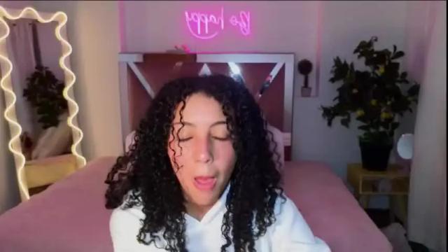 Image 12 of cyberlilyx_tay Stream on Chaturbate on 17 months ago