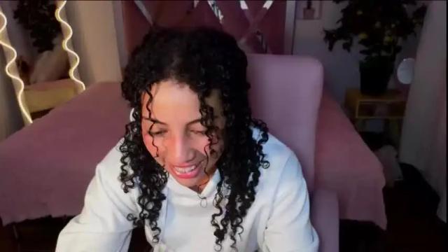 Image 3 of cyberlilyx_tay Stream on Chaturbate on 17 months ago