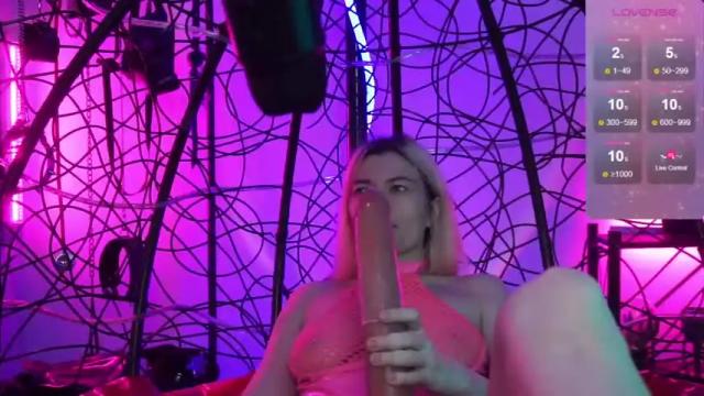 Image 6 of cyberxgoddess_ Stream on Chaturbate on 12 months ago