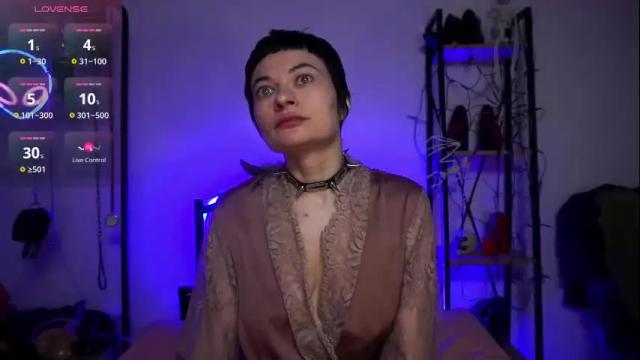 Image 10 of cyberxgoddess_ Stream on Chaturbate on 1 month ago