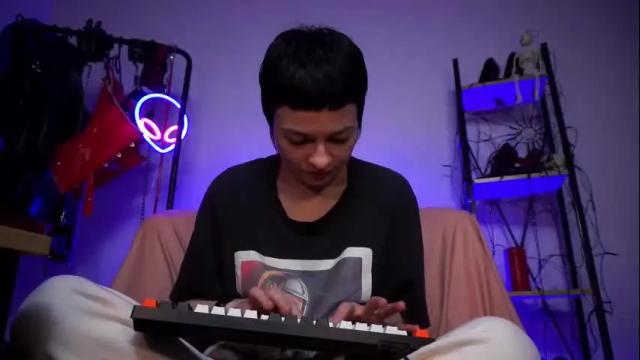 Image 2 of cyberxgoddess_ Stream on Chaturbate on 20 days ago