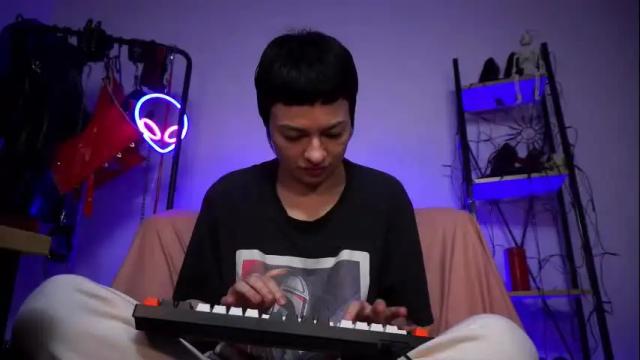 Image 3 of cyberxgoddess_ Stream on Chaturbate on 20 days ago