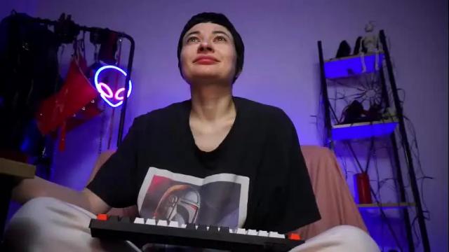 Image 4 of cyberxgoddess_ Stream on Chaturbate on 20 days ago