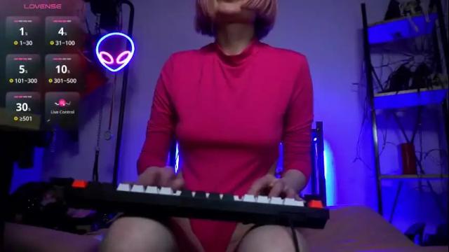 Image 6 of cyberxgoddess_ Stream on Chaturbate on 8 days ago