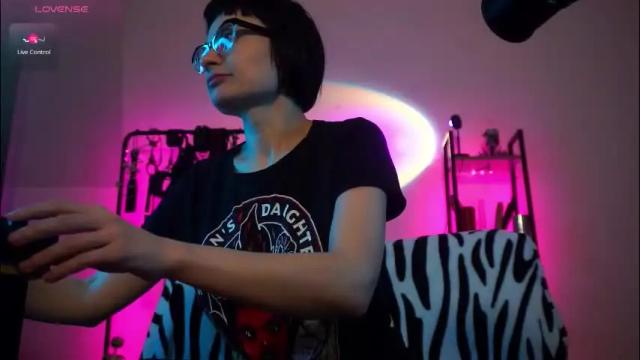 Image 4 of cyberxgoddess_ Stream on Chaturbate on 1 month ago