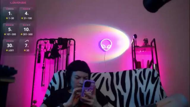 Image 8 of cyberxgoddess_ Stream on Chaturbate on 1 month ago