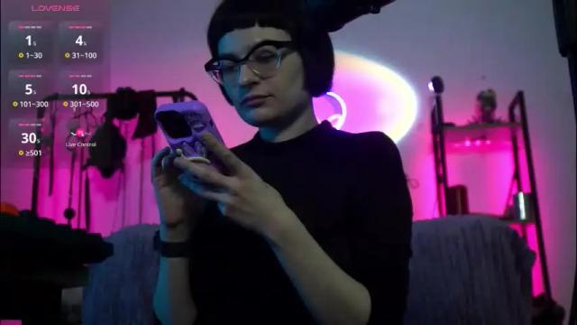 Image 3 of cyberxgoddess_ Stream on Chaturbate on 1 month ago