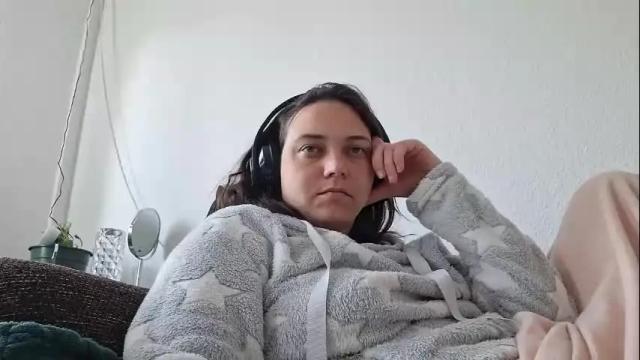 Image 11 of cyndee_winter Stream on Chaturbate on 2 months ago