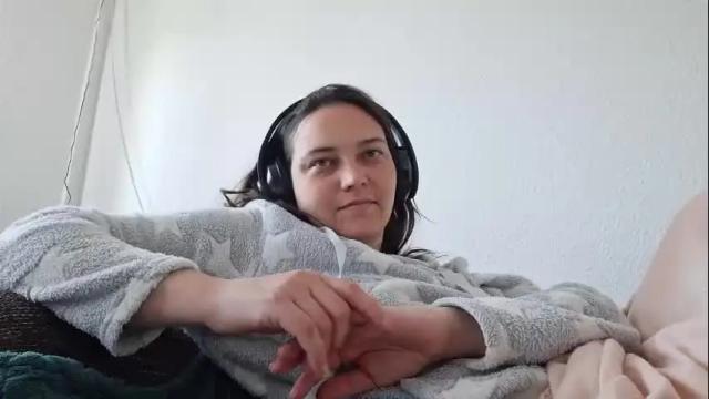 Image 7 of cyndee_winter Stream on Chaturbate on 2 months ago