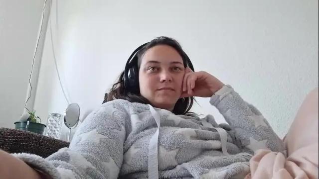 Image 8 of cyndee_winter Stream on Chaturbate on 2 months ago