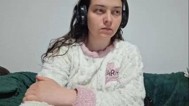Image 2 of cyndee_winter Stream on Chaturbate on 2 months ago