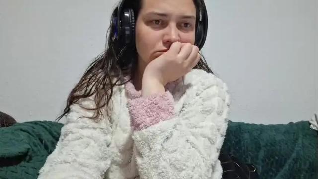Image 6 of cyndee_winter Stream on Chaturbate on 2 months ago