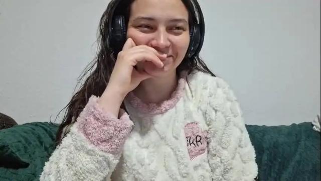 Image 7 of cyndee_winter Stream on Chaturbate on 2 months ago