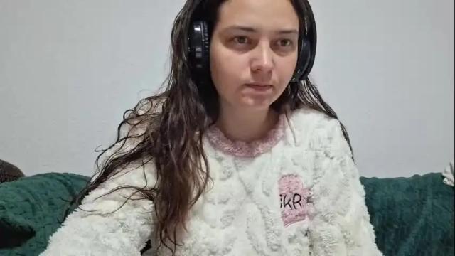 Image 8 of cyndee_winter Stream on Chaturbate on 2 months ago