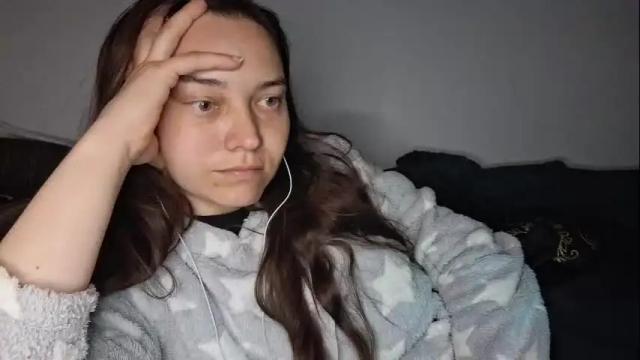 Image 4 of cyndee_winter Stream on Chaturbate on 2 months ago
