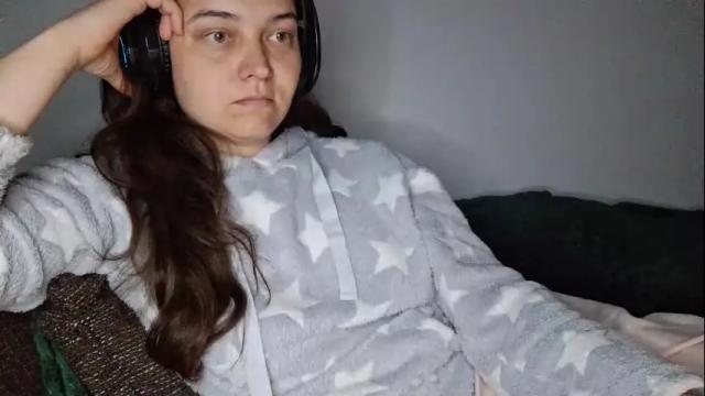 Image 11 of cyndee_winter Stream on Chaturbate on 2 months ago