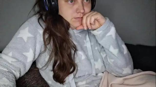 Image 8 of cyndee_winter Stream on Chaturbate on 2 months ago