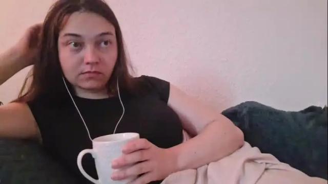 Image 4 of cyndee_winter Stream on Chaturbate on 2 months ago