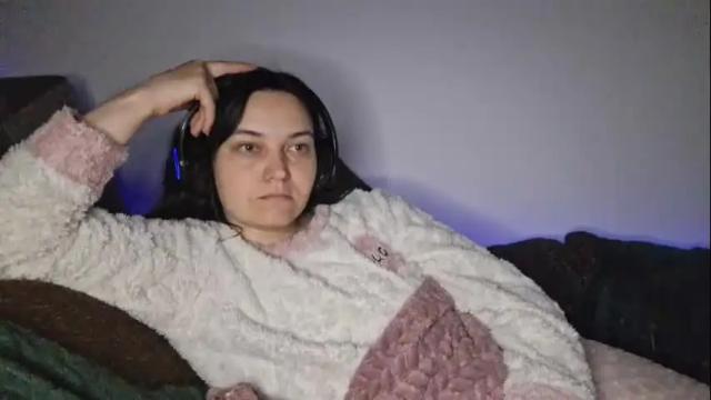Image 11 of cyndee_winter Stream on Chaturbate on 2 months ago