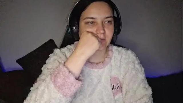 Image 7 of cyndee_winter Stream on Chaturbate on 2 months ago