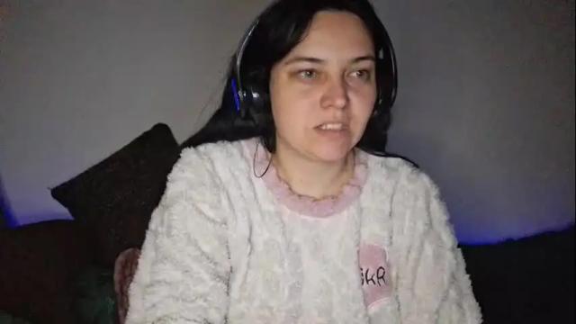 Image 8 of cyndee_winter Stream on Chaturbate on 2 months ago