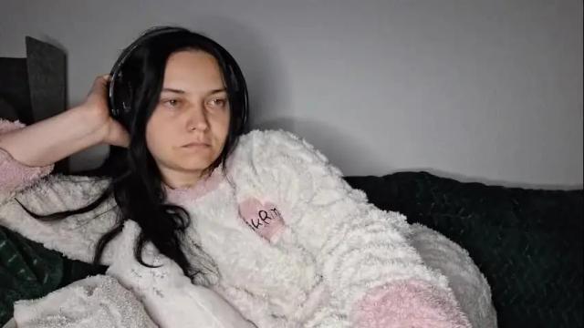 Image 10 of cyndee_winter Stream on Chaturbate on 1 month ago